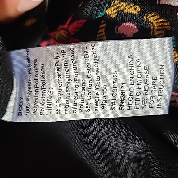 Lucca pleated black flowered mini skirt size large - Picture 9 of 10